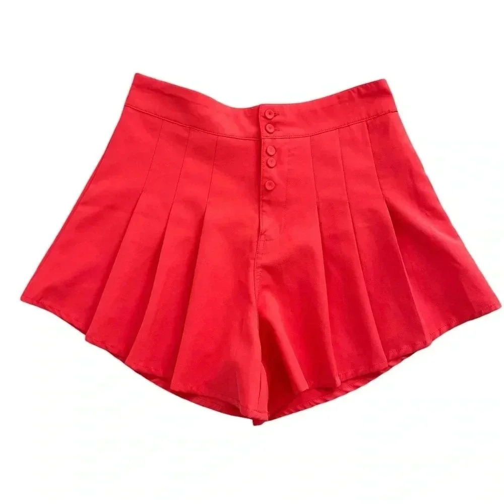 Red/Orange Flowy Butterfly Pleated Shorts. Size medium